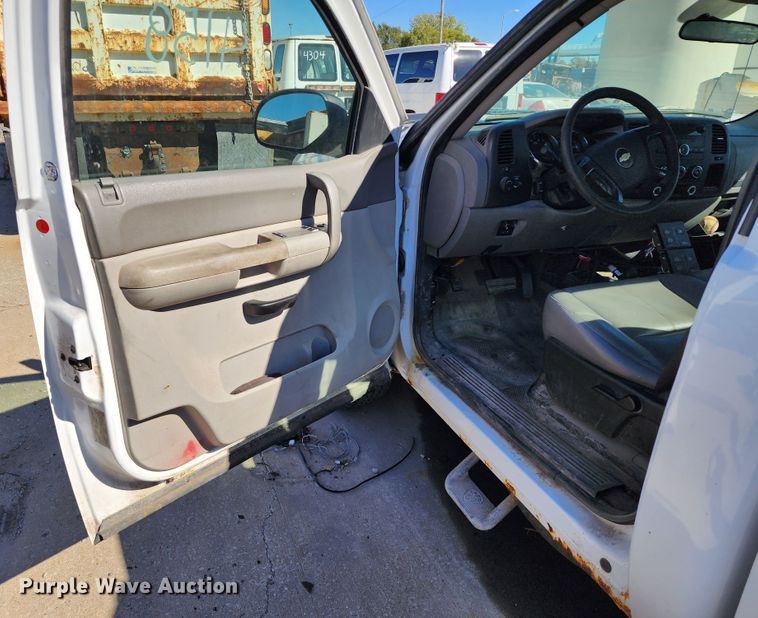 image for item DC6182 2009 Chevrolet Silverado 3500HD  pickup truck