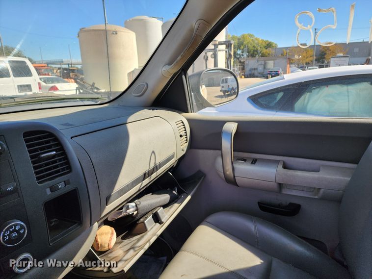 image for item DC6182 2009 Chevrolet Silverado 3500HD  pickup truck