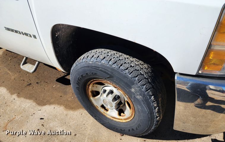 image for item DC6182 2009 Chevrolet Silverado 3500HD  pickup truck