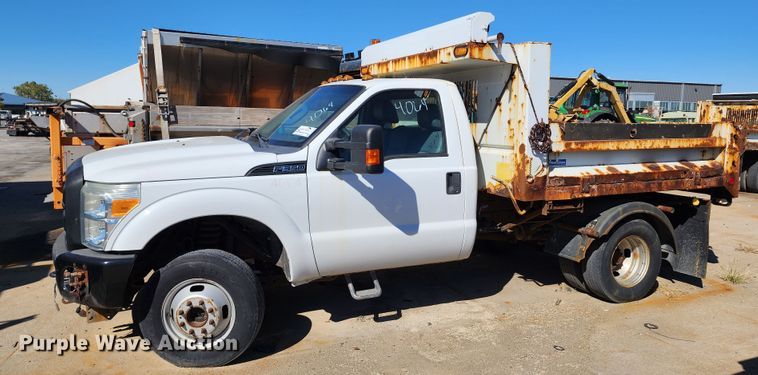 image for item DC6183 2011 Ford F350 Super Duty XL  dump bed pickup truck