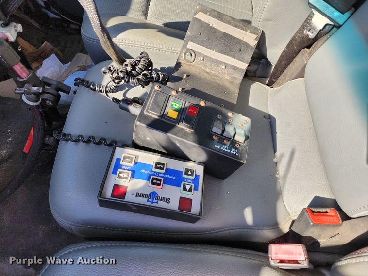 image for item DC6183 2011 Ford F350 Super Duty XL  dump bed pickup truck