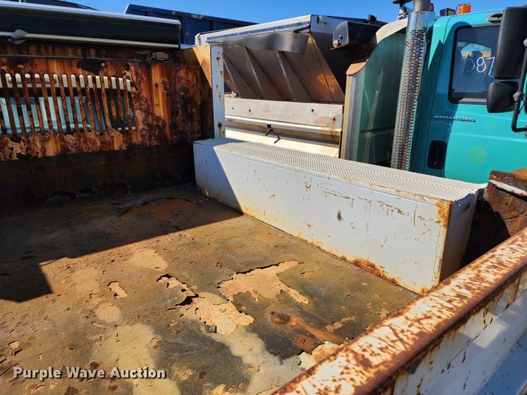 image for item DC6183 2011 Ford F350 Super Duty XL  dump bed pickup truck