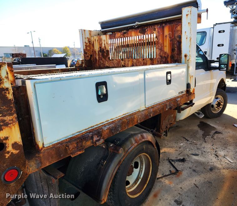 image for item DC6183 2011 Ford F350 Super Duty XL  dump bed pickup truck