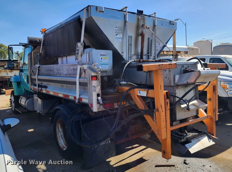 image for item DC6184 2007 International 7300  dump truck