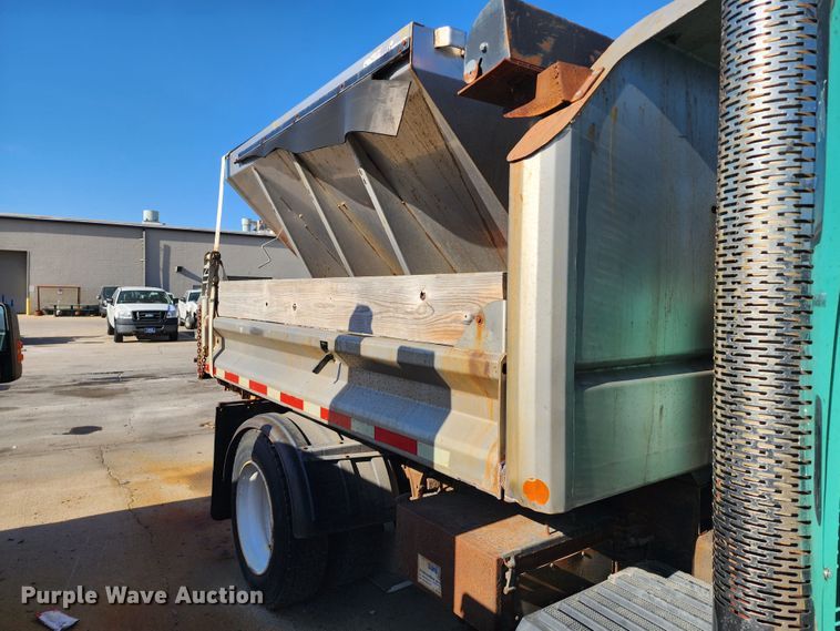 image for item DC6184 2007 International 7300  dump truck