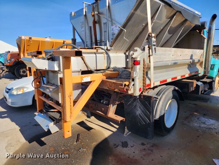 image for item DC6184 2007 International 7300  dump truck