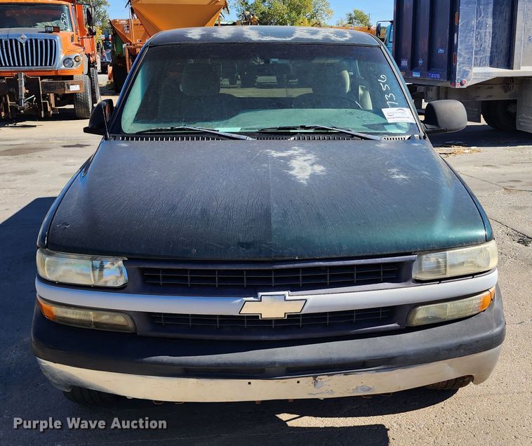 image for item DC6185 2002 Chevrolet Silverado 1500  pickup truck