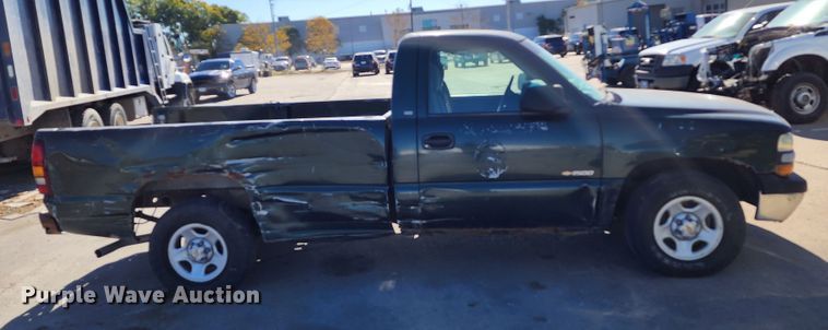 image for item DC6185 2002 Chevrolet Silverado 1500  pickup truck