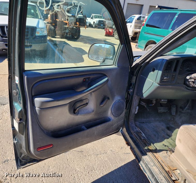 image for item DC6185 2002 Chevrolet Silverado 1500  pickup truck