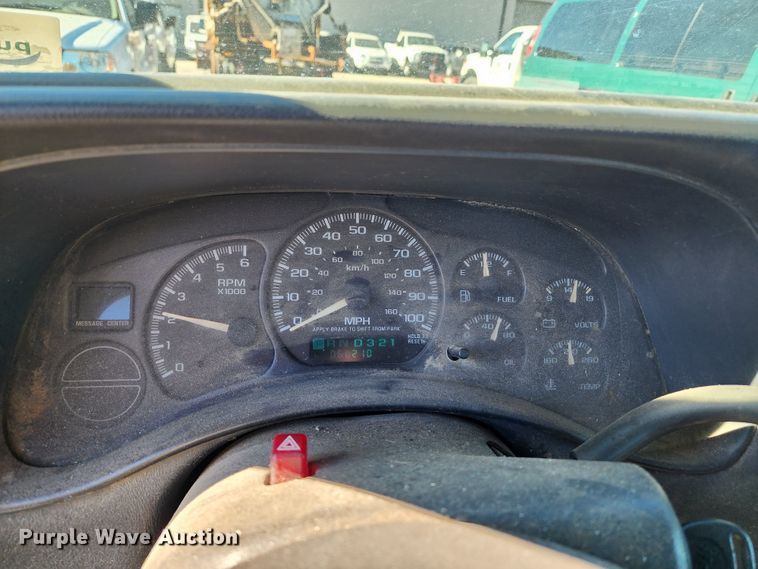 image for item DC6185 2002 Chevrolet Silverado 1500  pickup truck