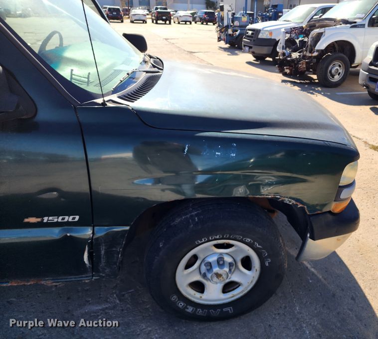 image for item DC6185 2002 Chevrolet Silverado 1500  pickup truck