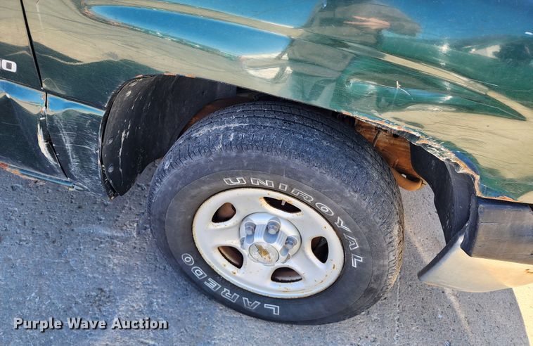 image for item DC6185 2002 Chevrolet Silverado 1500  pickup truck