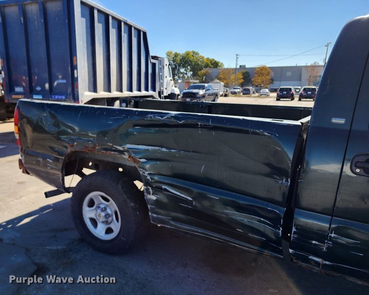 image for item DC6185 2002 Chevrolet Silverado 1500  pickup truck