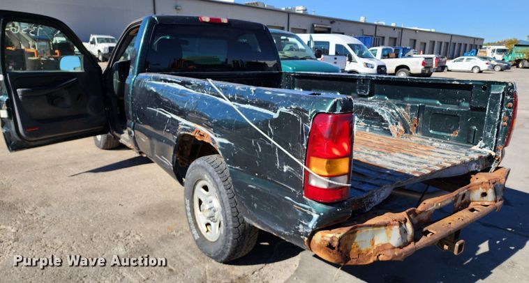 image for item DC6185 2002 Chevrolet Silverado 1500  pickup truck