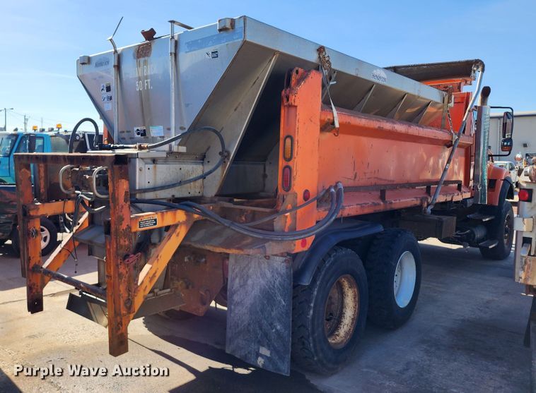 image for item DC6187 2009 International 7600  dump truck