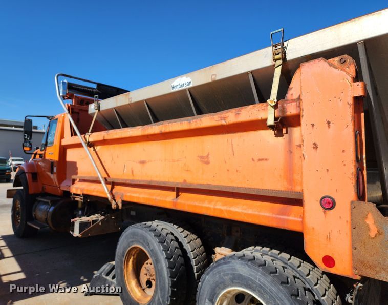 image for item DC6187 2009 International 7600  dump truck