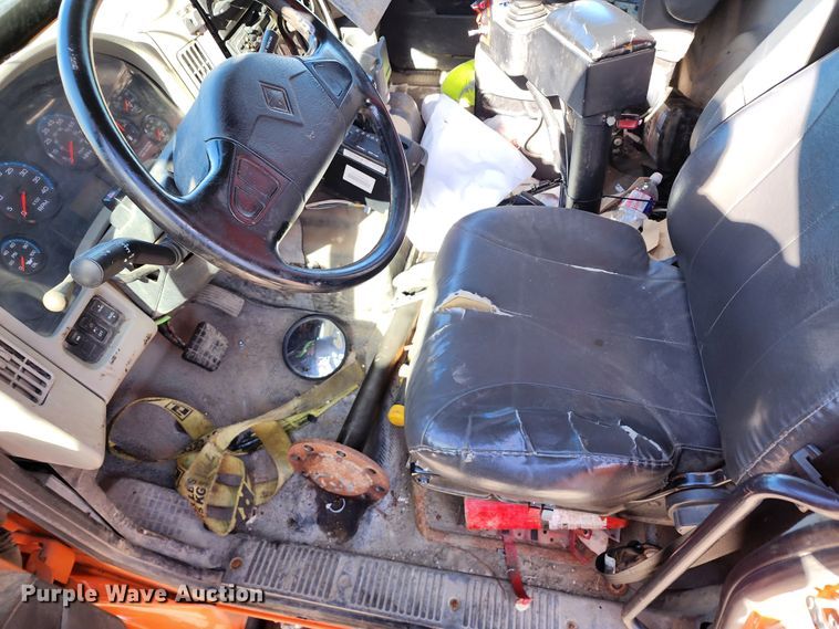 image for item DC6187 2009 International 7600  dump truck