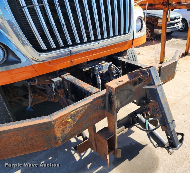 image for item DC6187 2009 International 7600  dump truck