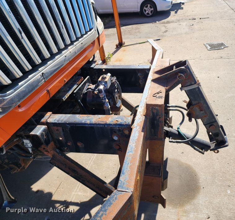 image for item DC6187 2009 International 7600  dump truck