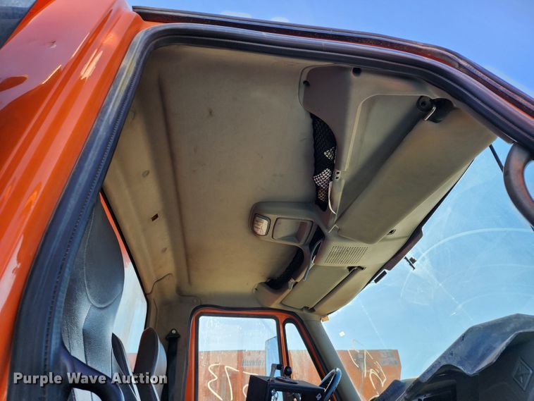 image for item DC6187 2009 International 7600  dump truck