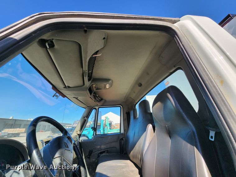 image for item DC6188 2013 International 4300  utility / service truck