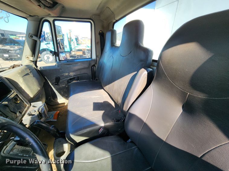 image for item DC6188 2013 International 4300  utility / service truck