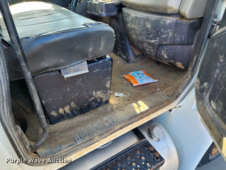 image for item DC6188 2013 International 4300  utility / service truck