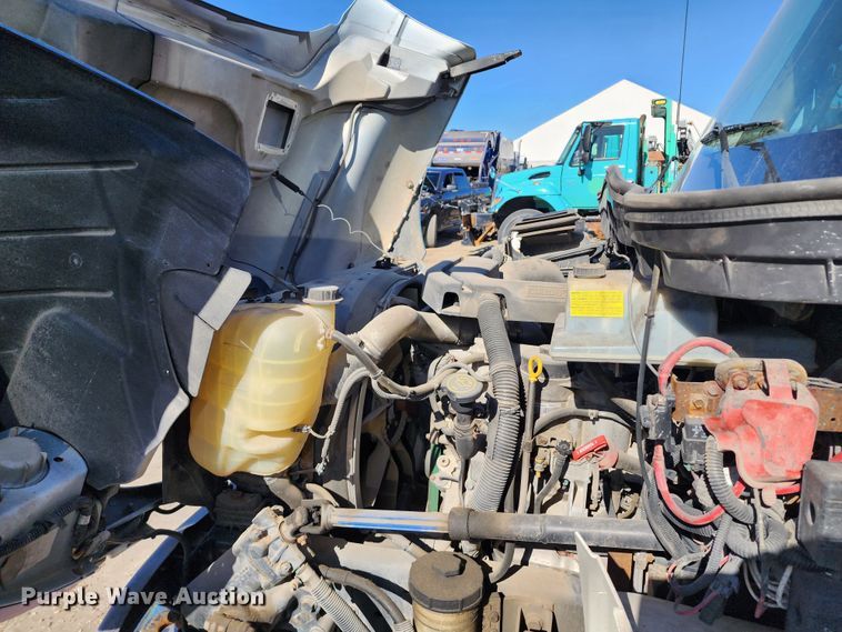 image for item DC6188 2013 International 4300  utility / service truck