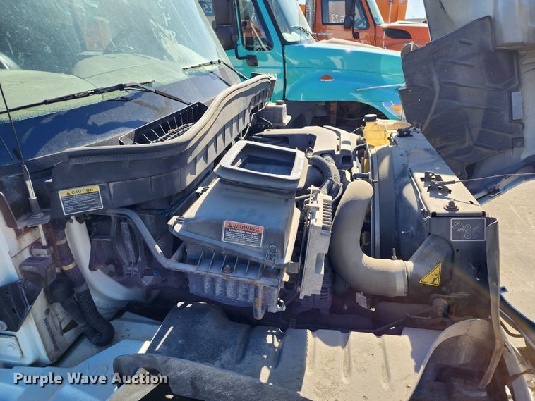 image for item DC6188 2013 International 4300  utility / service truck