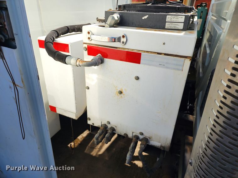 image for item DC6188 2013 International 4300  utility / service truck