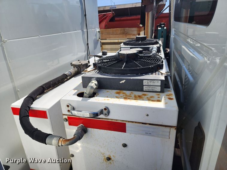 image for item DC6188 2013 International 4300  utility / service truck