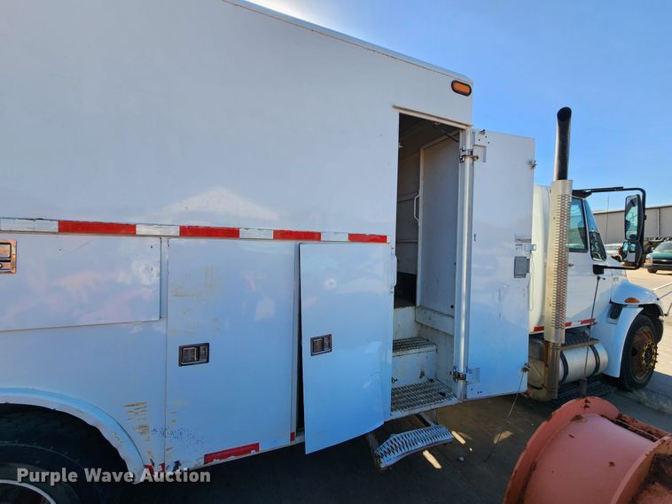 image for item DC6188 2013 International 4300  utility / service truck