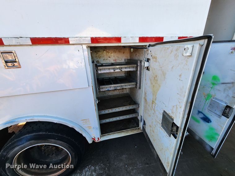 image for item DC6188 2013 International 4300  utility / service truck