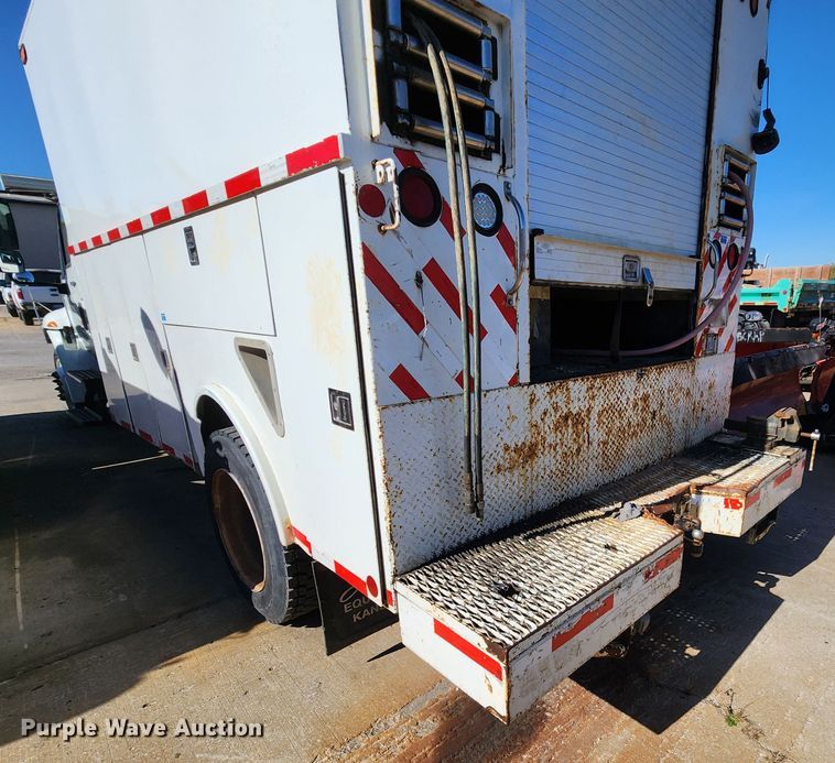 image for item DC6188 2013 International 4300  utility / service truck