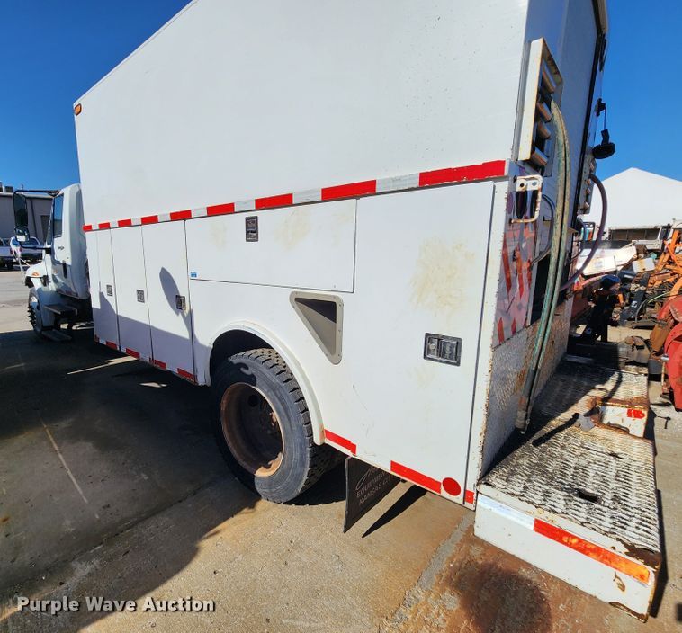 image for item DC6188 2013 International 4300  utility / service truck