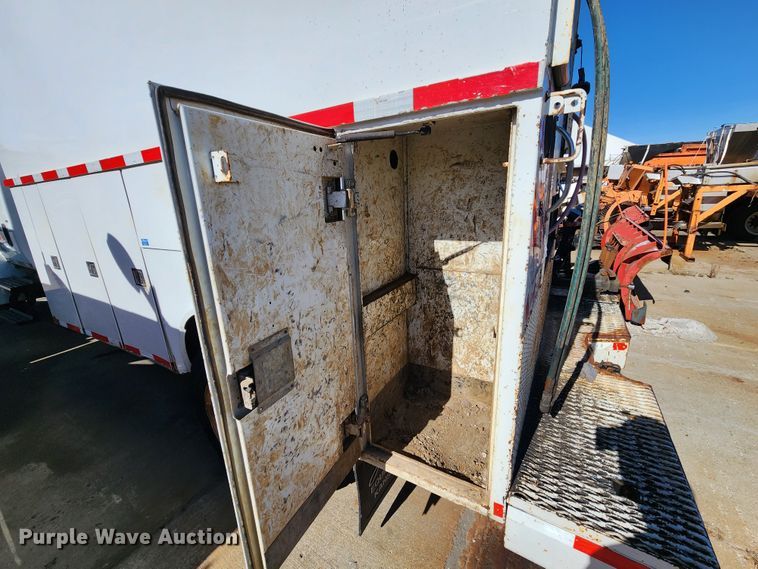 image for item DC6188 2013 International 4300  utility / service truck