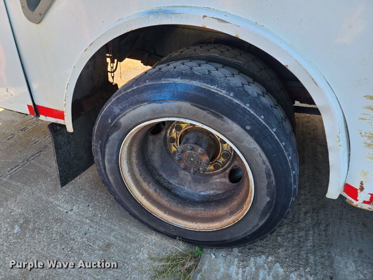 image for item DC6188 2013 International 4300  utility / service truck