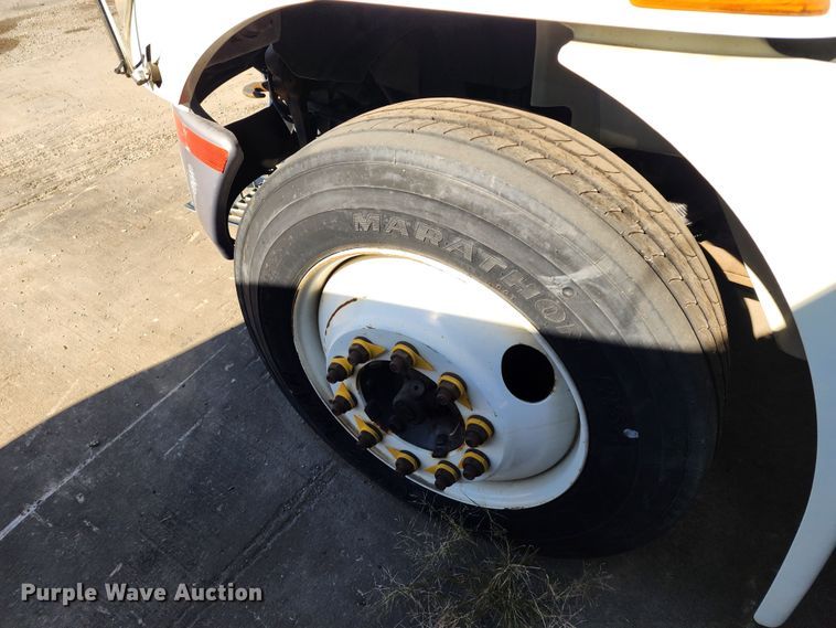 image for item DC6188 2013 International 4300  utility / service truck