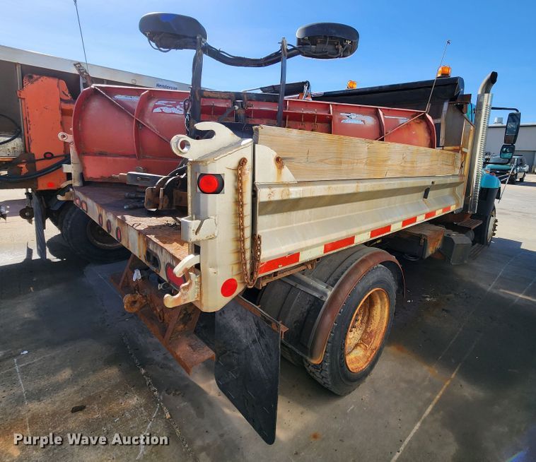 image for item DC6189 2007 International 7300  dump truck