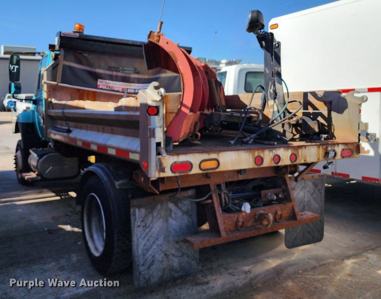 image for item DC6189 2007 International 7300  dump truck