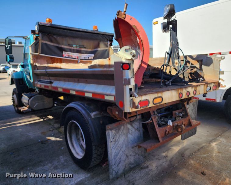image for item DC6189 2007 International 7300  dump truck