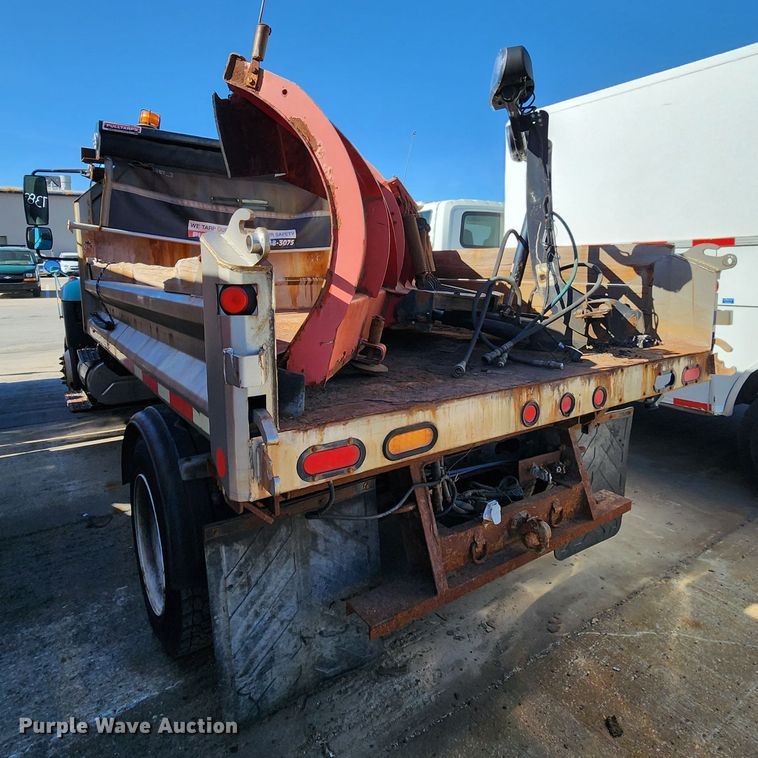 image for item DC6189 2007 International 7300  dump truck