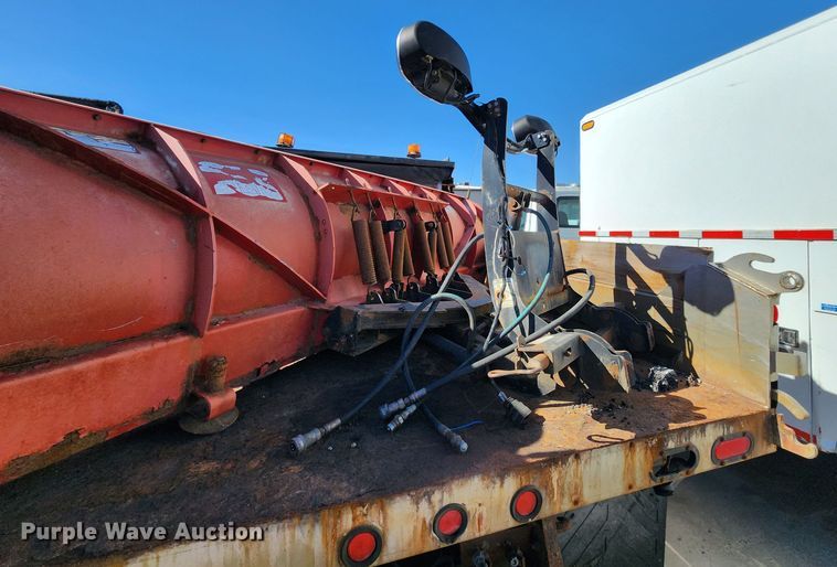 image for item DC6189 2007 International 7300  dump truck