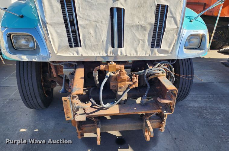 image for item DC6189 2007 International 7300  dump truck