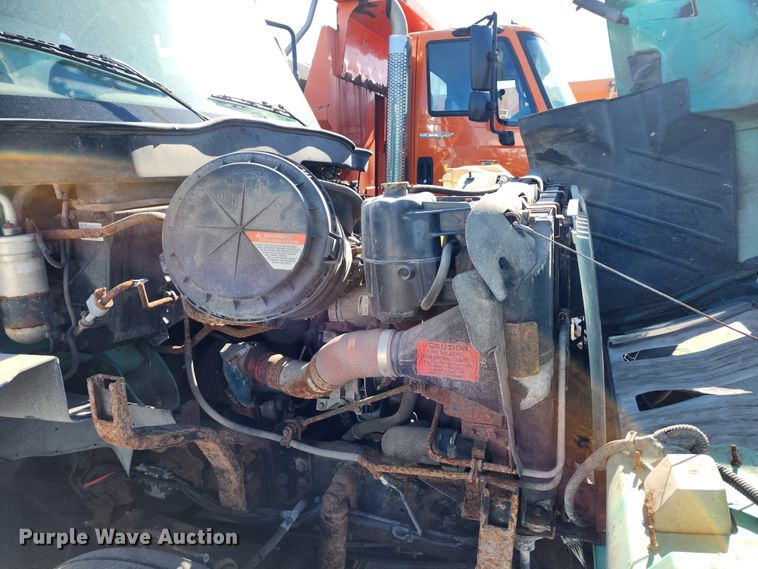 image for item DC6189 2007 International 7300  dump truck