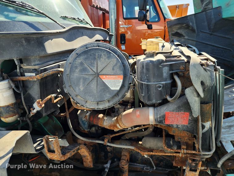 image for item DC6189 2007 International 7300  dump truck