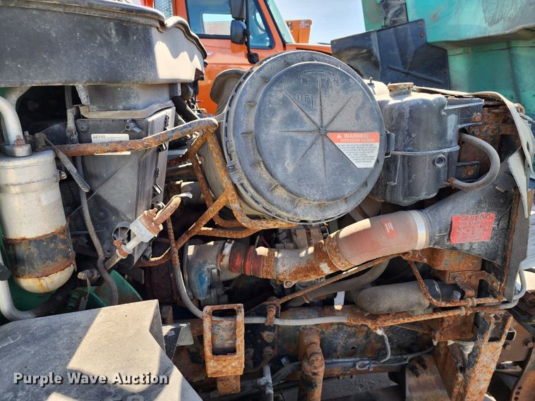 image for item DC6189 2007 International 7300  dump truck