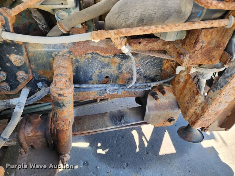 image for item DC6189 2007 International 7300  dump truck