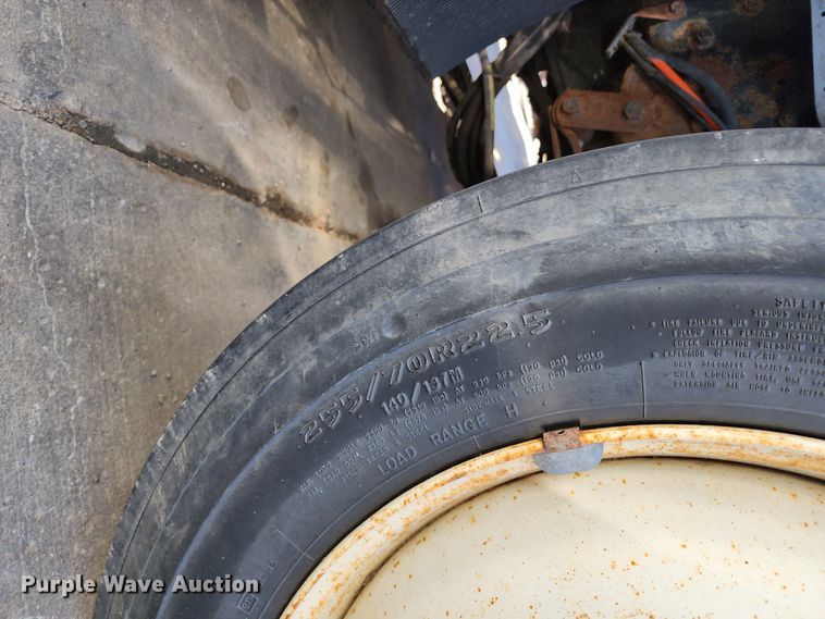 image for item DC6189 2007 International 7300  dump truck