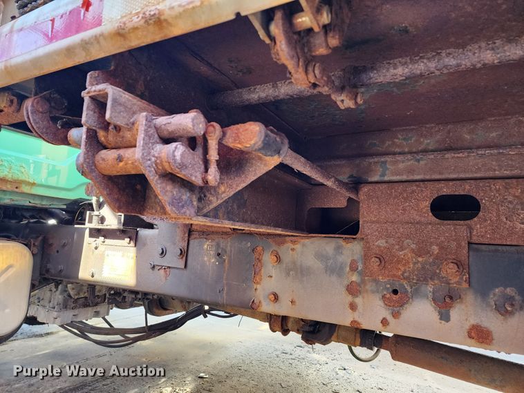 image for item DC6189 2007 International 7300  dump truck